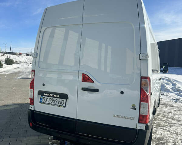 Белый Рено Мастер, объемом двигателя 2.3 л и пробегом 140 тыс. км за 20000 $, фото 8 на Automoto.ua