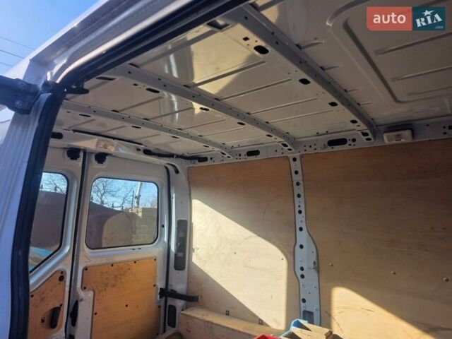 Білий Рено Мастєр, об'ємом двигуна 2.3 л та пробігом 280 тис. км за 1500 $, фото 13 на Automoto.ua