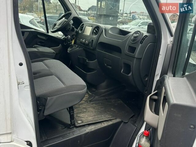 Білий Рено Мастєр, об'ємом двигуна 2.3 л та пробігом 185 тис. км за 17000 $, фото 10 на Automoto.ua