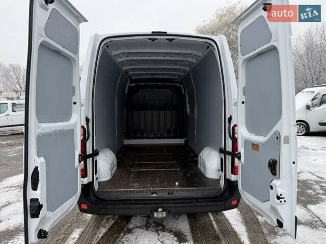 Белый Рено Мастер, объемом двигателя 0 л и пробегом 207 тыс. км за 18700 $, фото 8 на Automoto.ua