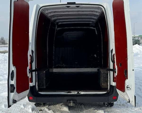 Белый Рено Мастер, объемом двигателя 2.3 л и пробегом 280 тыс. км за 17950 $, фото 13 на Automoto.ua