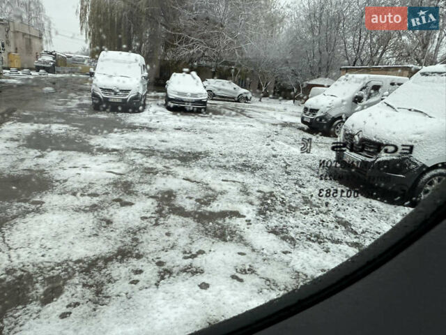 Белый Рено Мастер, объемом двигателя 0 л и пробегом 207 тыс. км за 18700 $, фото 39 на Automoto.ua