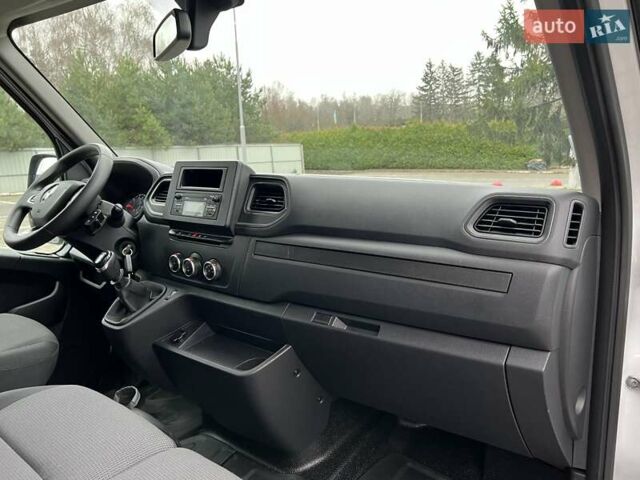 Белый Рено Мастер, объемом двигателя 2.3 л и пробегом 235 тыс. км за 18799 $, фото 29 на Automoto.ua