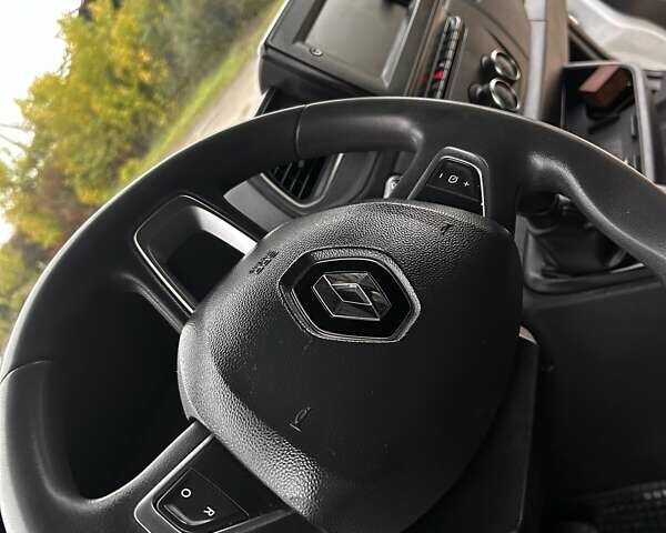 Белый Рено Мастер, объемом двигателя 2.3 л и пробегом 215 тыс. км за 16999 $, фото 11 на Automoto.ua