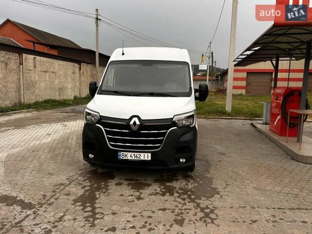 Белый Рено Мастер, объемом двигателя 2.3 л и пробегом 215 тыс. км за 16999 $, фото 3 на Automoto.ua
