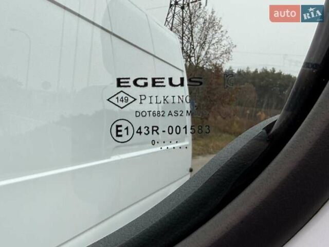 Белый Рено Мастер, объемом двигателя 2.3 л и пробегом 224 тыс. км за 18350 $, фото 19 на Automoto.ua