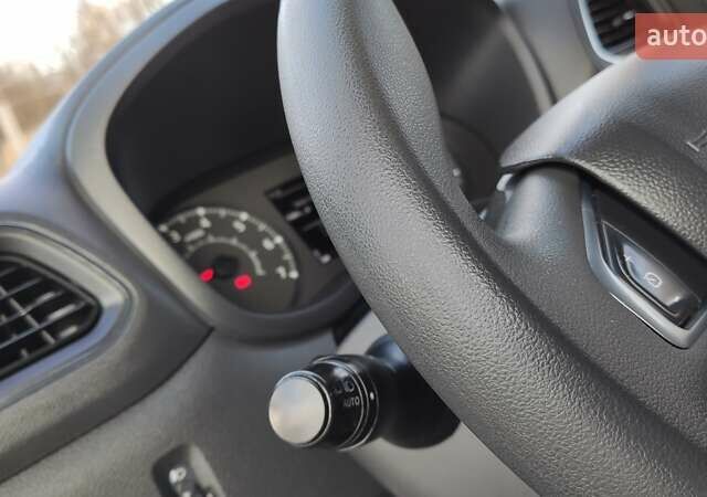 Білий Рено Мастєр, об'ємом двигуна 2.3 л та пробігом 238 тис. км за 17400 $, фото 29 на Automoto.ua