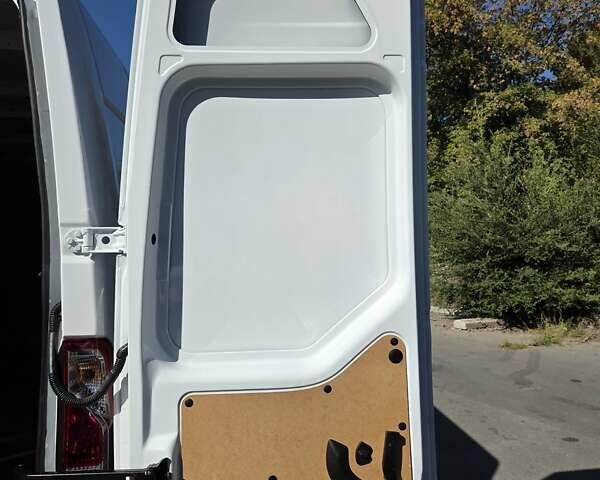 Белый Рено Мастер, объемом двигателя 0 л и пробегом 192 тыс. км за 21900 $, фото 35 на Automoto.ua