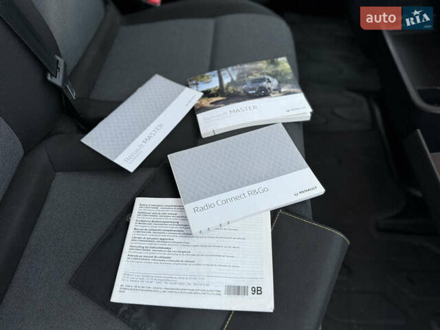 Белый Рено Мастер, объемом двигателя 2.3 л и пробегом 174 тыс. км за 21500 $, фото 59 на Automoto.ua