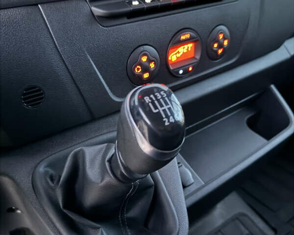 Белый Рено Мастер, объемом двигателя 2.3 л и пробегом 174 тыс. км за 20800 $, фото 33 на Automoto.ua