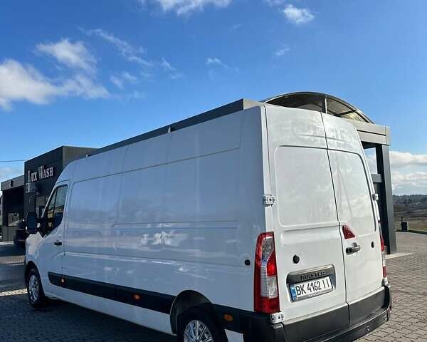 Белый Рено Мастер, объемом двигателя 2.3 л и пробегом 220 тыс. км за 18999 $, фото 5 на Automoto.ua