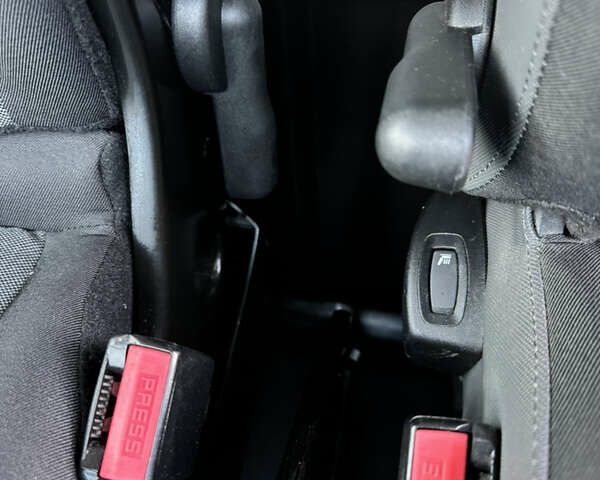 Белый Рено Мастер, объемом двигателя 2.3 л и пробегом 174 тыс. км за 20800 $, фото 19 на Automoto.ua