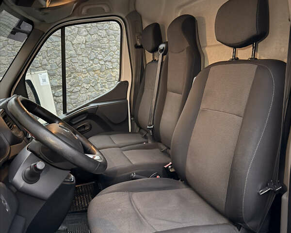 Білий Рено Мастєр, об'ємом двигуна 2.3 л та пробігом 218 тис. км за 21500 $, фото 6 на Automoto.ua