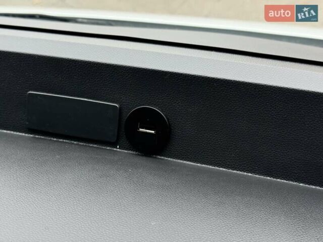 Белый Рено Мастер, объемом двигателя 2.3 л и пробегом 224 тыс. км за 18350 $, фото 25 на Automoto.ua