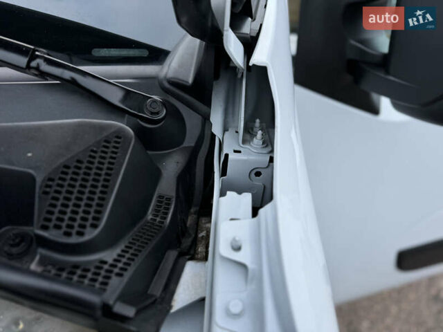 Белый Рено Мастер, объемом двигателя 2.3 л и пробегом 174 тыс. км за 21500 $, фото 93 на Automoto.ua