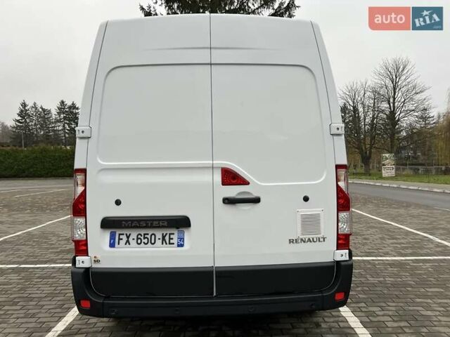 Белый Рено Мастер, объемом двигателя 2.3 л и пробегом 235 тыс. км за 18799 $, фото 9 на Automoto.ua