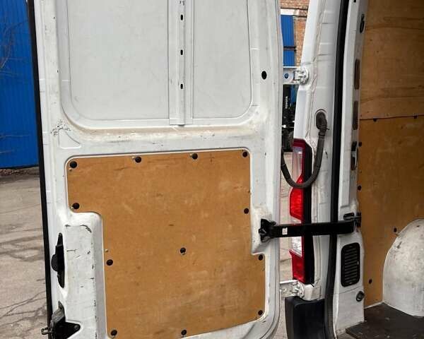 Білий Рено Мастєр, об'ємом двигуна 2.3 л та пробігом 278 тис. км за 17399 $, фото 8 на Automoto.ua