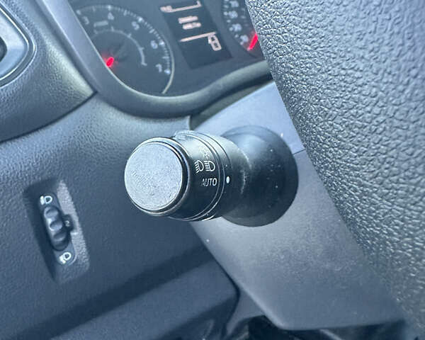 Білий Рено Мастєр, об'ємом двигуна 2.3 л та пробігом 201 тис. км за 18700 $, фото 39 на Automoto.ua