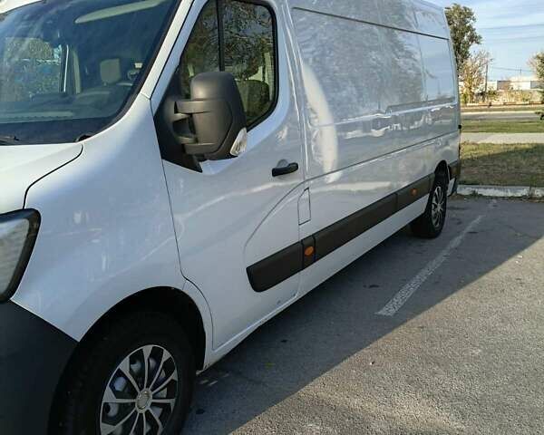 Белый Рено Мастер, объемом двигателя 2.3 л и пробегом 240 тыс. км за 18500 $, фото 2 на Automoto.ua