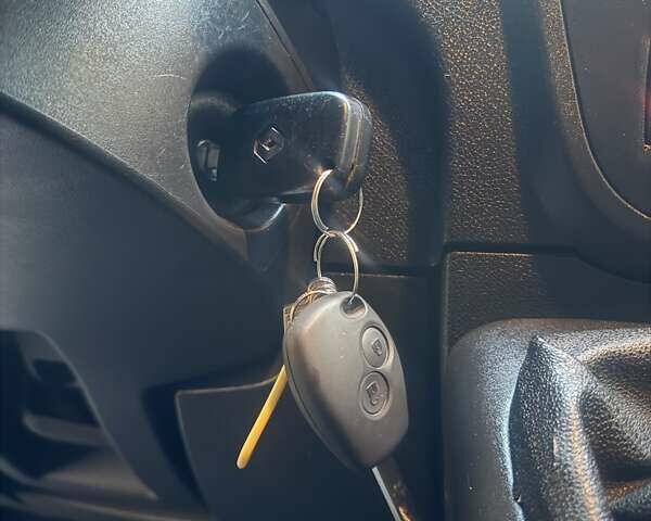 Білий Рено Мастєр, об'ємом двигуна 2.3 л та пробігом 267 тис. км за 16700 $, фото 62 на Automoto.ua