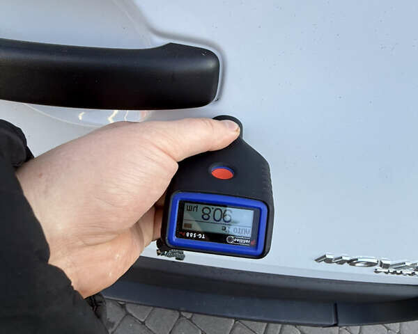 Білий Рено Мастєр, об'ємом двигуна 2.3 л та пробігом 195 тис. км за 17999 $, фото 104 на Automoto.ua