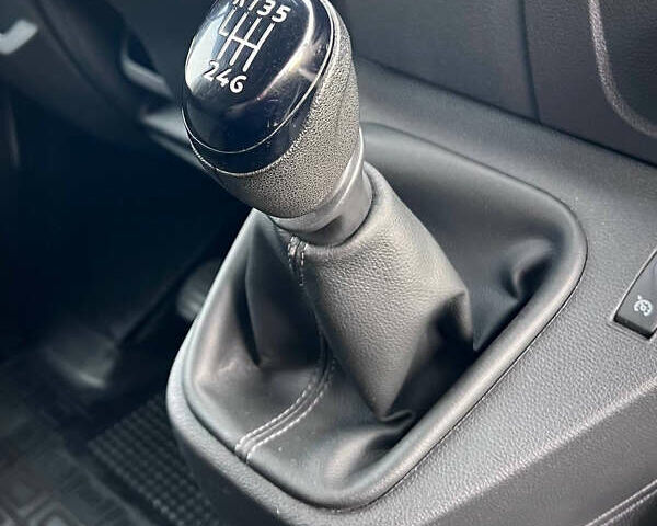 Білий Рено Мастєр, об'ємом двигуна 2.3 л та пробігом 107 тис. км за 23900 $, фото 32 на Automoto.ua