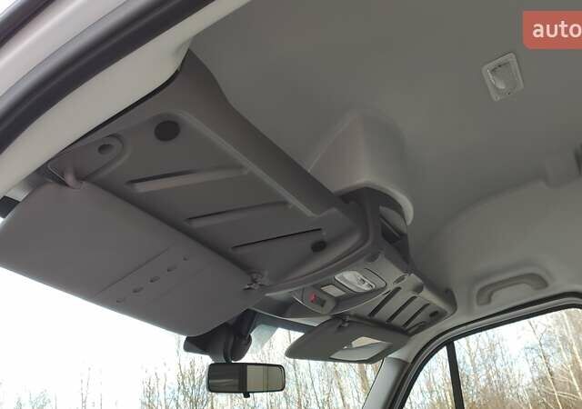 Білий Рено Мастєр, об'ємом двигуна 2.3 л та пробігом 238 тис. км за 17400 $, фото 32 на Automoto.ua