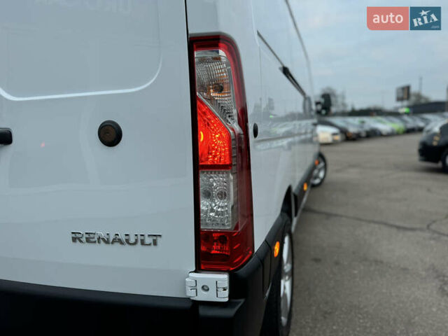 Белый Рено Мастер, объемом двигателя 2.3 л и пробегом 174 тыс. км за 21500 $, фото 23 на Automoto.ua