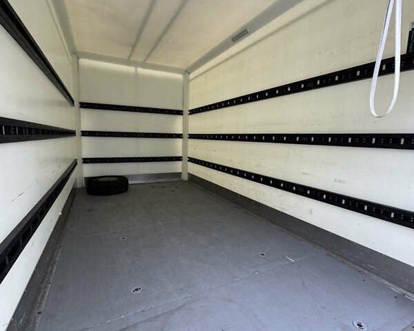 Белый Рено Мастер, объемом двигателя 2.3 л и пробегом 252 тыс. км за 24700 $, фото 29 на Automoto.ua