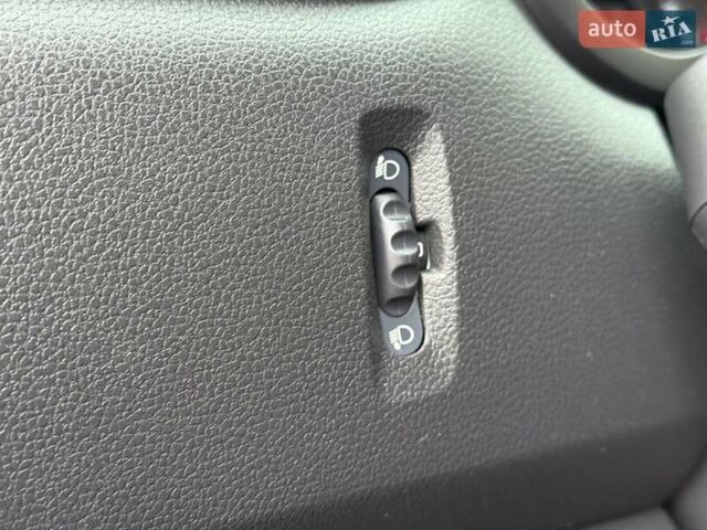 Белый Рено Мастер, объемом двигателя 2.3 л и пробегом 224 тыс. км за 18350 $, фото 16 на Automoto.ua