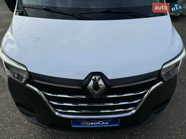 Белый Рено Мастер, объемом двигателя 2.3 л и пробегом 209 тыс. км за 21000 $, фото 19 на Automoto.ua