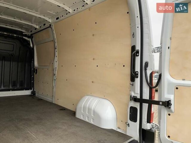 Белый Рено Мастер, объемом двигателя 2.3 л и пробегом 209 тыс. км за 19999 $, фото 29 на Automoto.ua