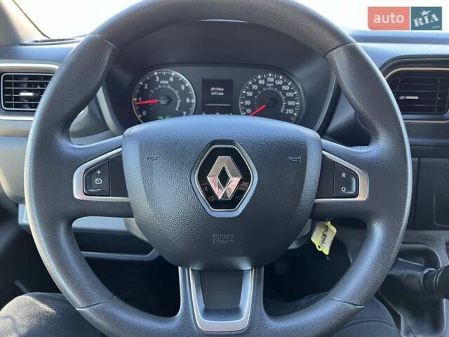 Білий Рено Мастєр, об'ємом двигуна 2.3 л та пробігом 198 тис. км за 18699 $, фото 34 на Automoto.ua