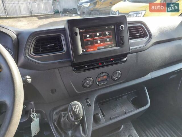 Белый Рено Мастер, объемом двигателя 2.3 л и пробегом 280 тыс. км за 17900 $, фото 55 на Automoto.ua