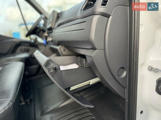 Белый Рено Мастер, объемом двигателя 2.3 л и пробегом 209 тыс. км за 21000 $, фото 77 на Automoto.ua