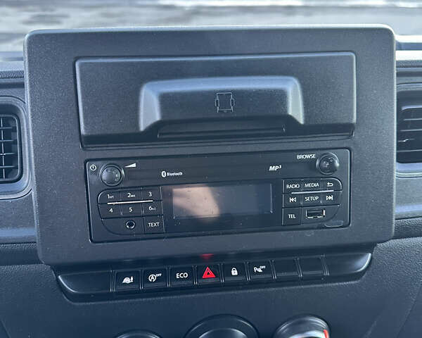 Білий Рено Мастєр, об'ємом двигуна 2.3 л та пробігом 201 тис. км за 18700 $, фото 48 на Automoto.ua