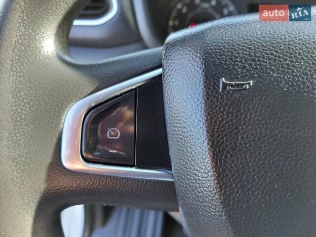 Белый Рено Мастер, объемом двигателя 2.3 л и пробегом 280 тыс. км за 17900 $, фото 64 на Automoto.ua