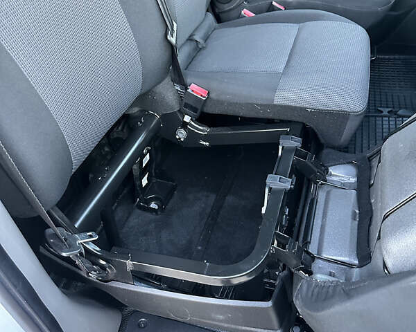 Білий Рено Мастєр, об'ємом двигуна 2.3 л та пробігом 201 тис. км за 18700 $, фото 64 на Automoto.ua