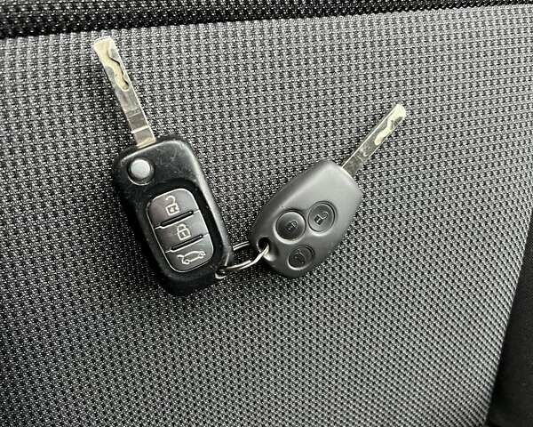 Белый Рено Мастер, объемом двигателя 2.3 л и пробегом 235 тыс. км за 18799 $, фото 1 на Automoto.ua