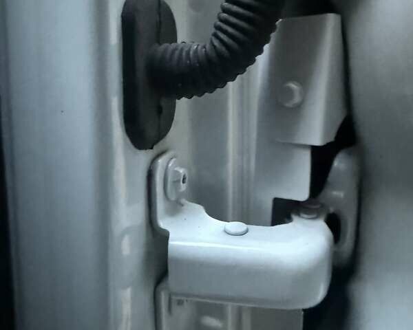 Білий Рено Мастєр, об'ємом двигуна 2.3 л та пробігом 267 тис. км за 16700 $, фото 54 на Automoto.ua