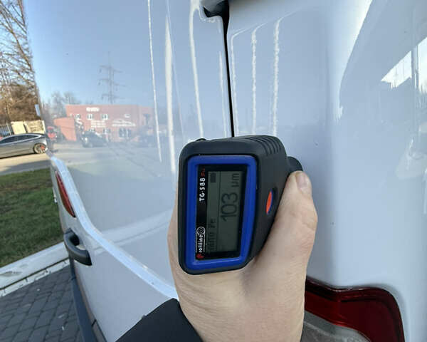 Білий Рено Мастєр, об'ємом двигуна 2.3 л та пробігом 195 тис. км за 17999 $, фото 101 на Automoto.ua