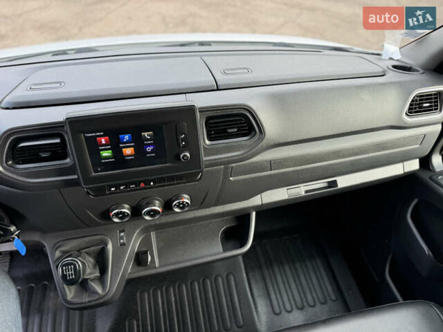 Белый Рено Мастер, объемом двигателя 2.3 л и пробегом 209 тыс. км за 21000 $, фото 64 на Automoto.ua