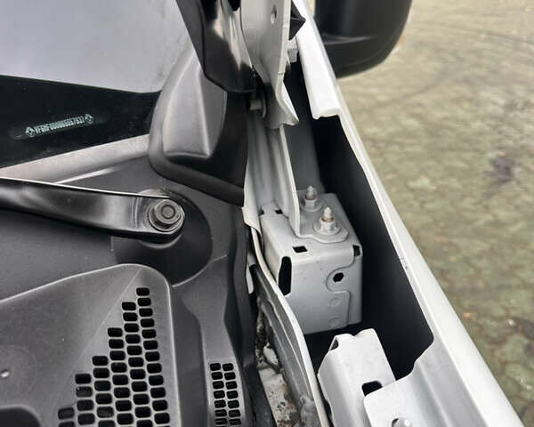 Рено Мастєр 2020 у Дубно на Automoto.ua Білий Рено Мастєр, об'ємом двигуна 2.3 л та пробігом 186 тис. км за 18900 $, фото 37 на Automoto.ua