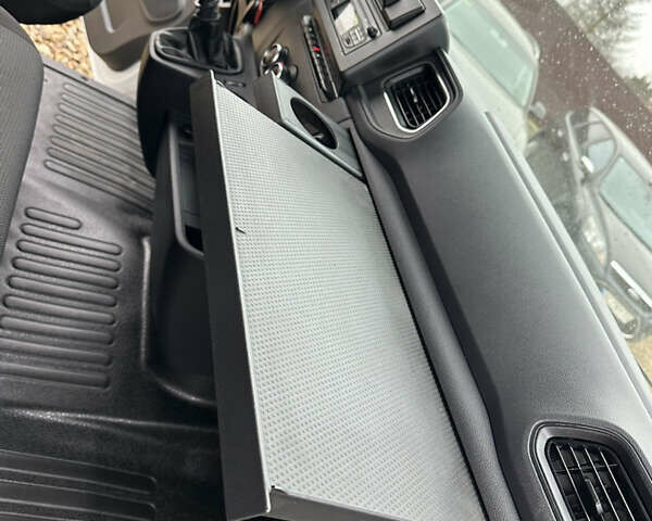 Білий Рено Мастєр, об'ємом двигуна 2.3 л та пробігом 216 тис. км за 25300 $, фото 26 на Automoto.ua