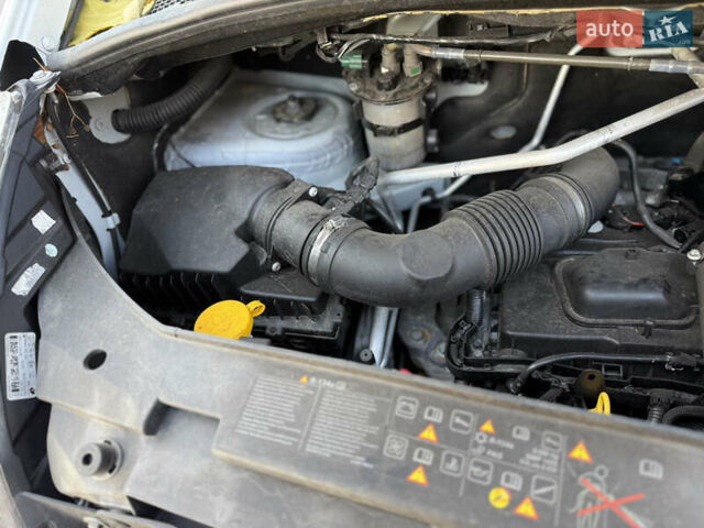 Білий Рено Мастєр, об'ємом двигуна 2.3 л та пробігом 195 тис. км за 17999 $, фото 36 на Automoto.ua