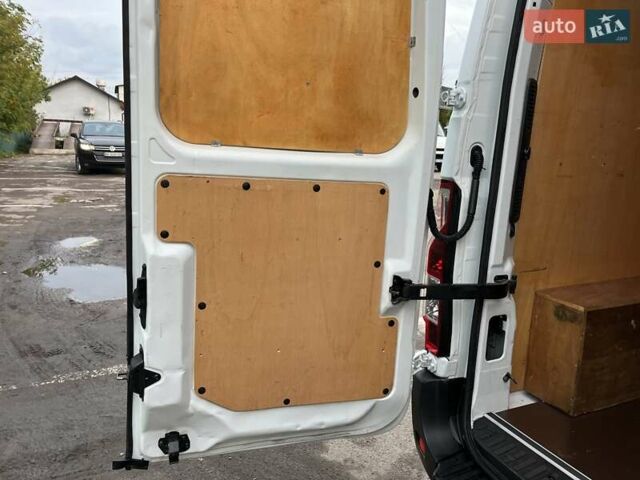 Рено Мастер 2020 в Дубно на Automoto.ua Белый Рено Мастер, объемом двигателя 2.3 л и пробегом 201 тыс. км за 18600 $, фото 45 на Automoto.ua