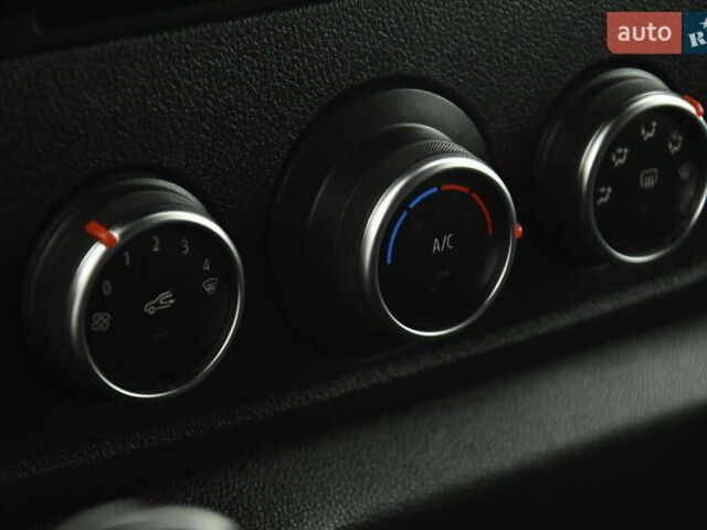 Белый Рено Мастер, объемом двигателя 2.3 л и пробегом 217 тыс. км за 19999 $, фото 28 на Automoto.ua