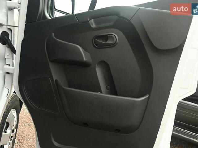 Белый Рено Мастер, объемом двигателя 2.3 л и пробегом 217 тыс. км за 19999 $, фото 41 на Automoto.ua