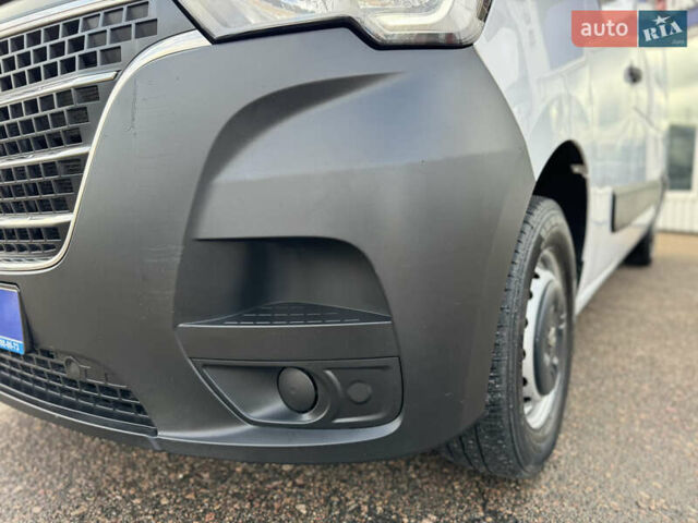 Белый Рено Мастер, объемом двигателя 2.3 л и пробегом 209 тыс. км за 21000 $, фото 15 на Automoto.ua