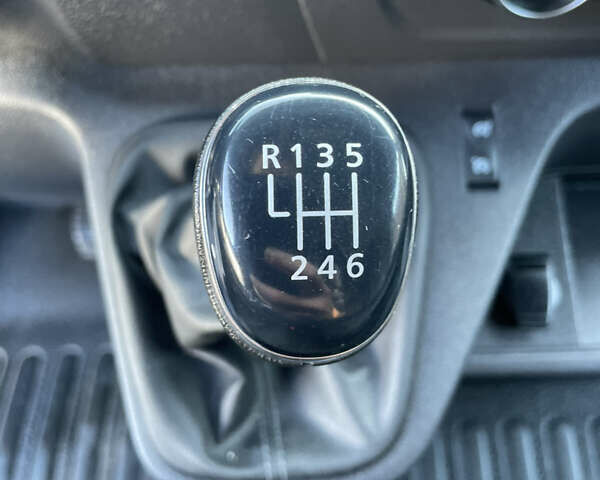 Белый Рено Мастер, объемом двигателя 2.3 л и пробегом 135 тыс. км за 20600 $, фото 46 на Automoto.ua